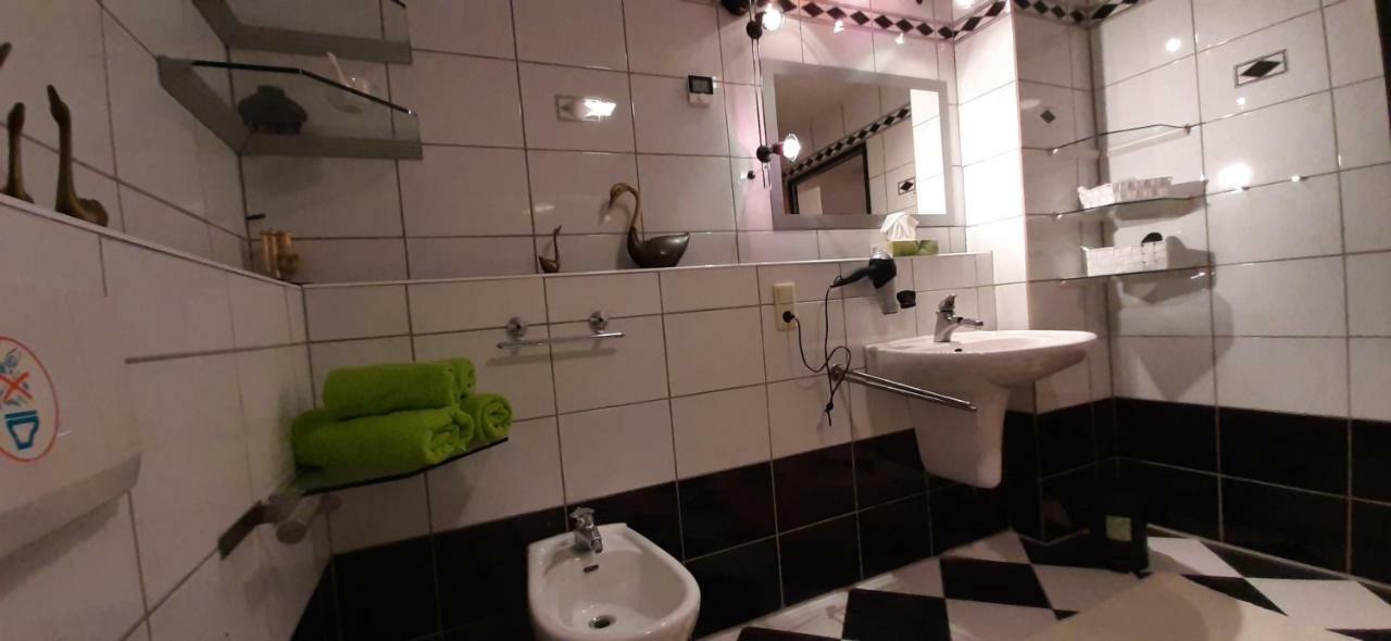 Mauritzburg Apartment Krefeld Bagian luar foto