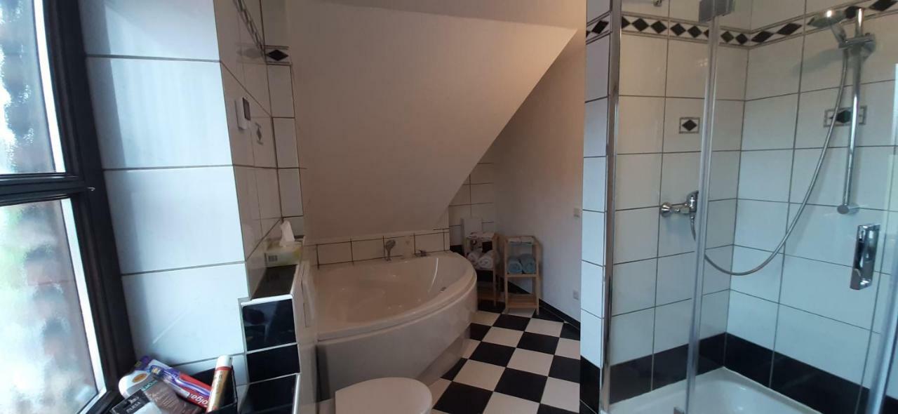Mauritzburg Apartment Krefeld Bagian luar foto