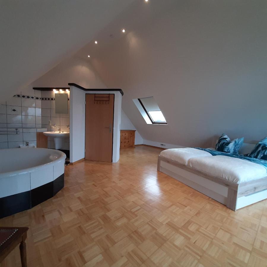 Mauritzburg Apartment Krefeld Bagian luar foto